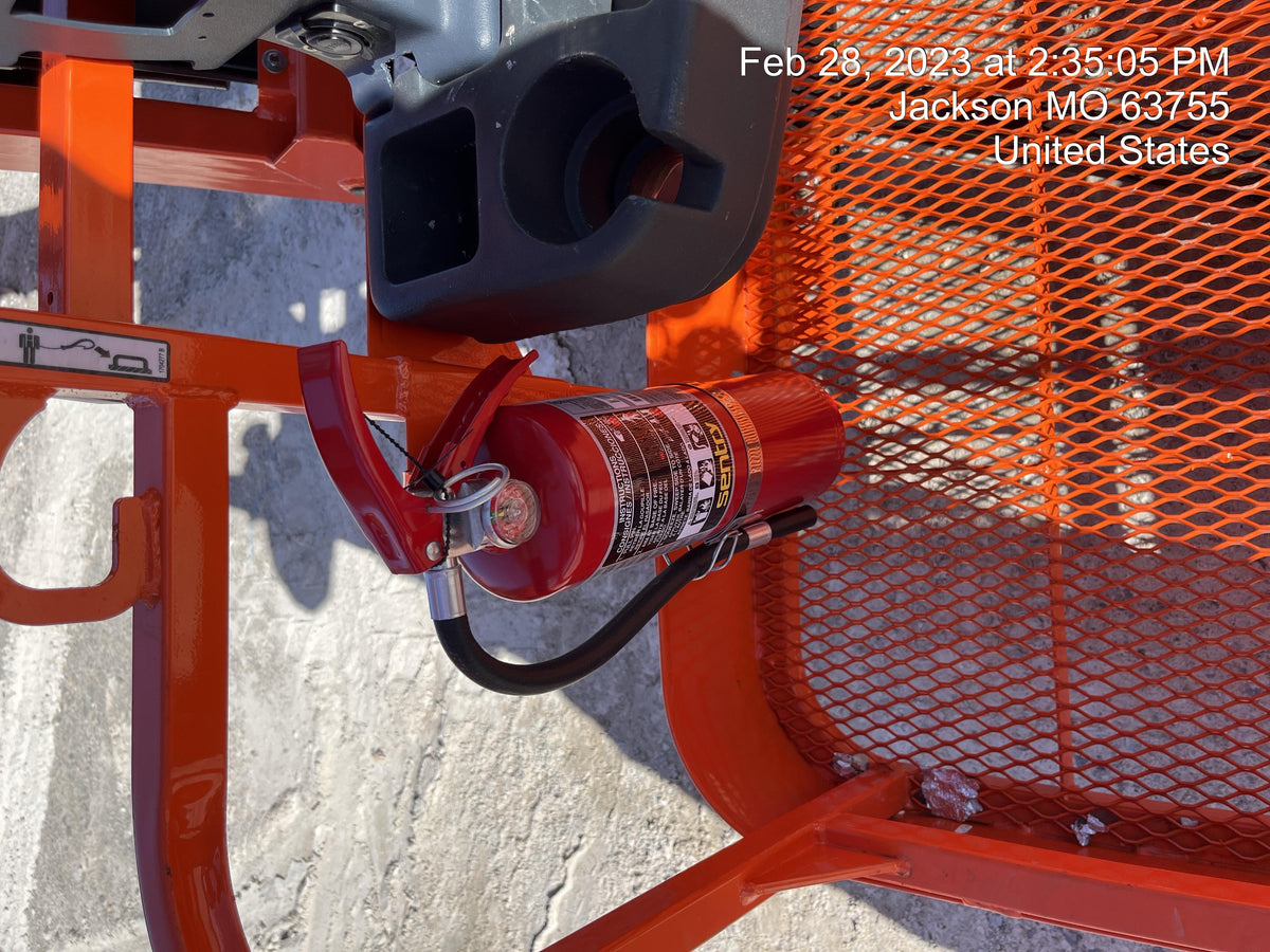 2022 JLG E450AJ