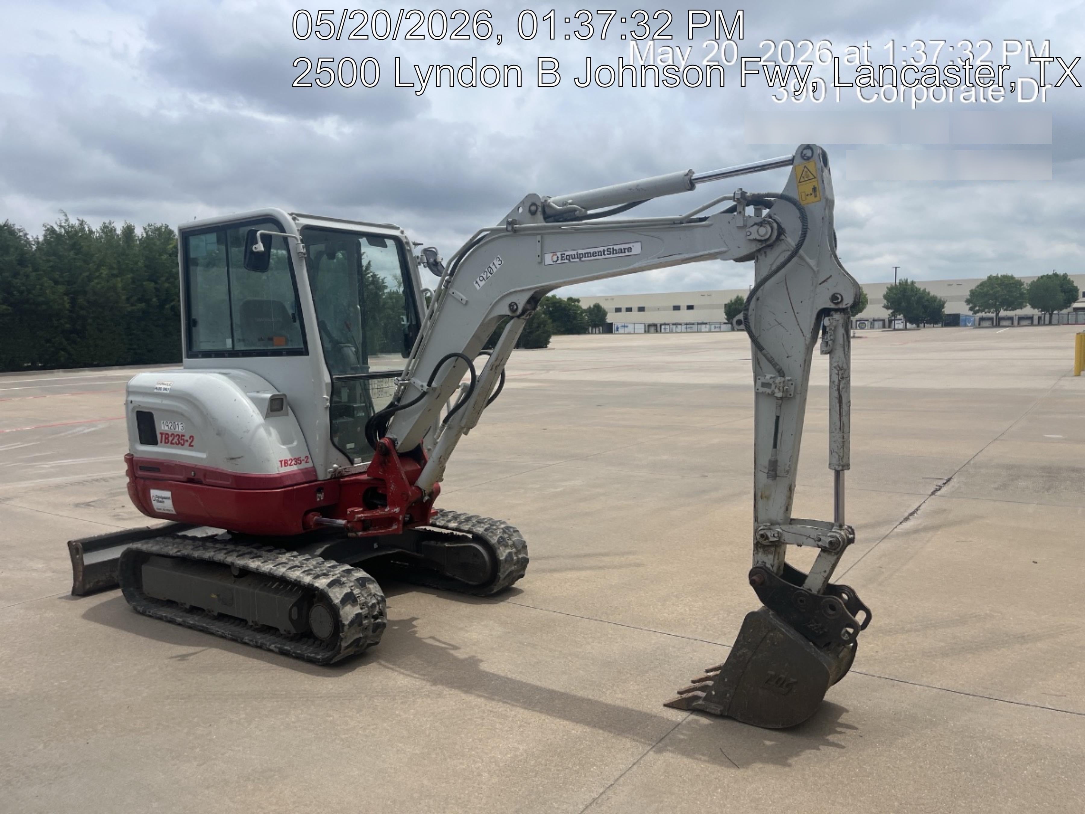 2021 TAKEUCHI TB235-2CR