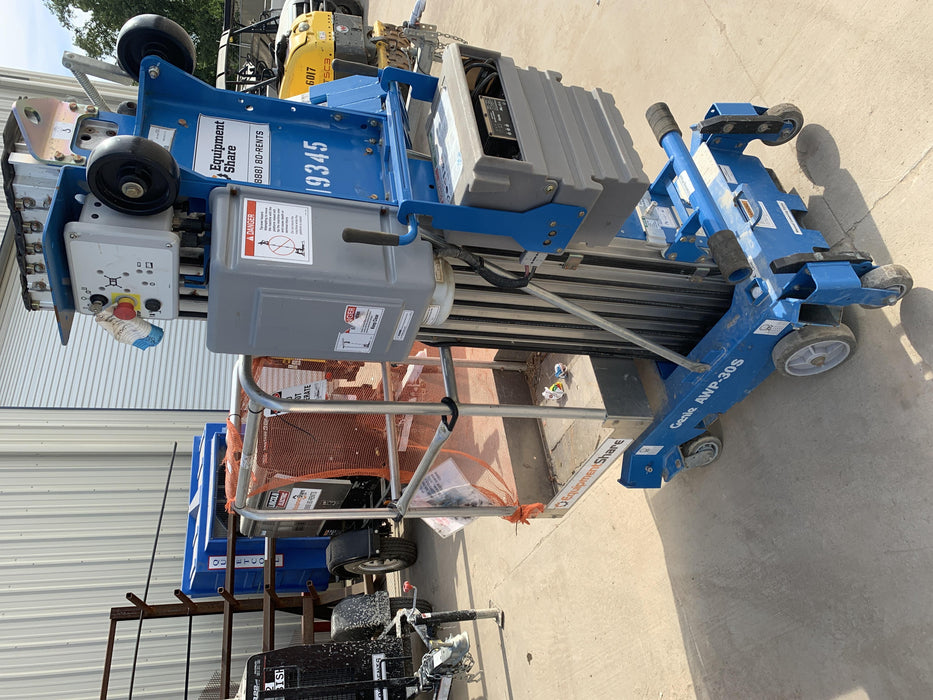 2018 GENIE AWP-30S