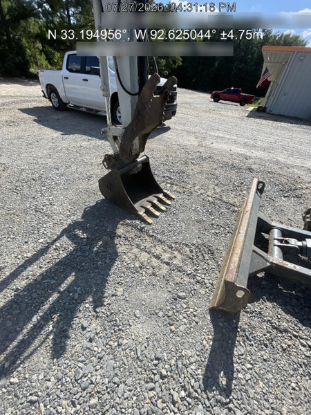 2023 TAKEUCHI TB235-2CR