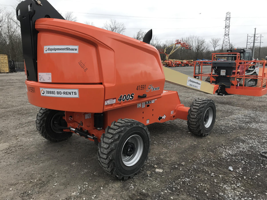 2019 JLG 400S