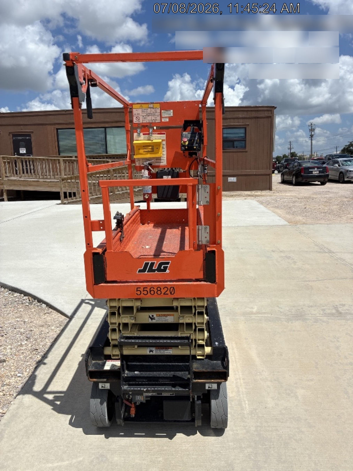 2025 JLG ES1932