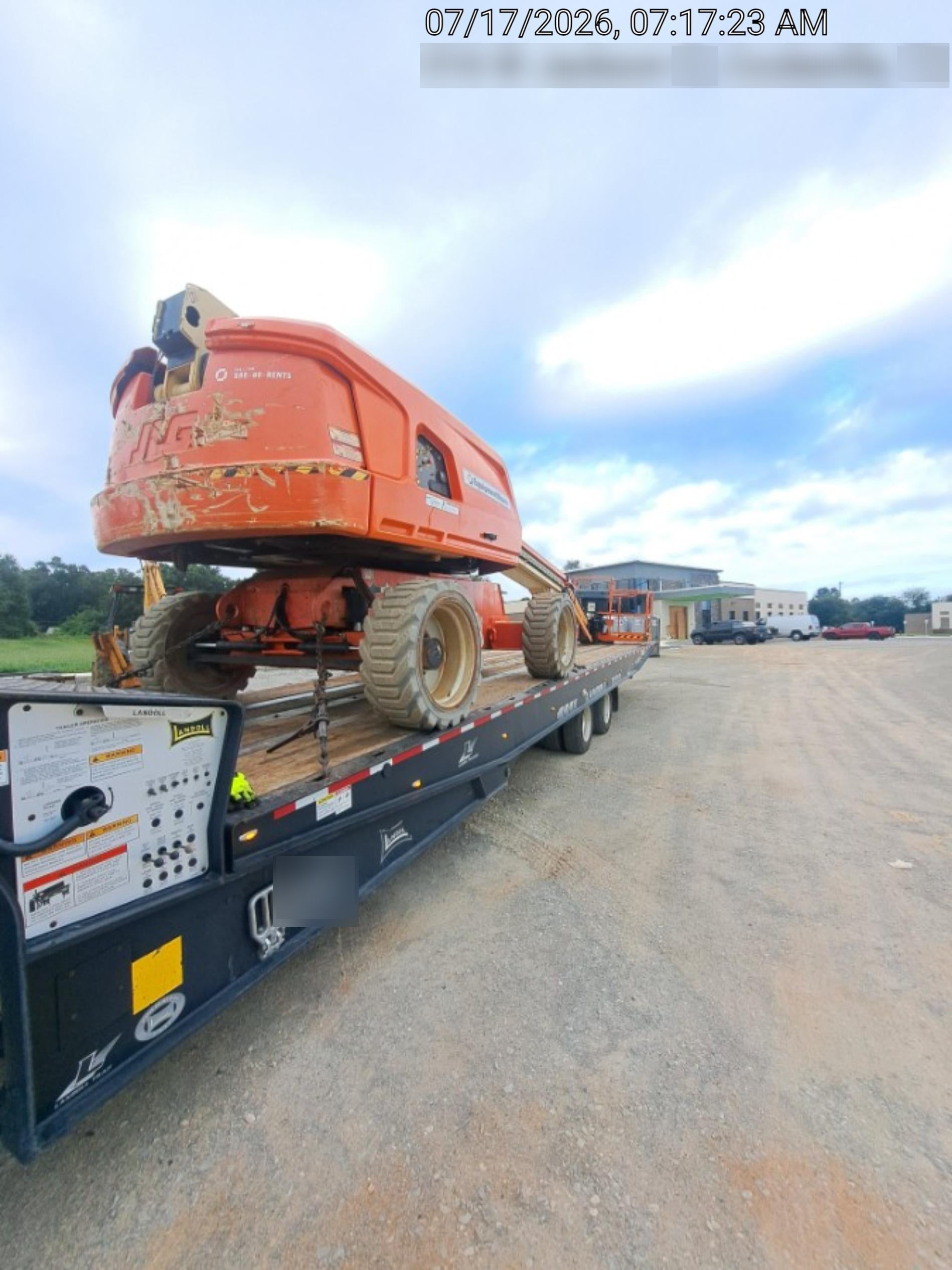 2022 JLG 660SJ