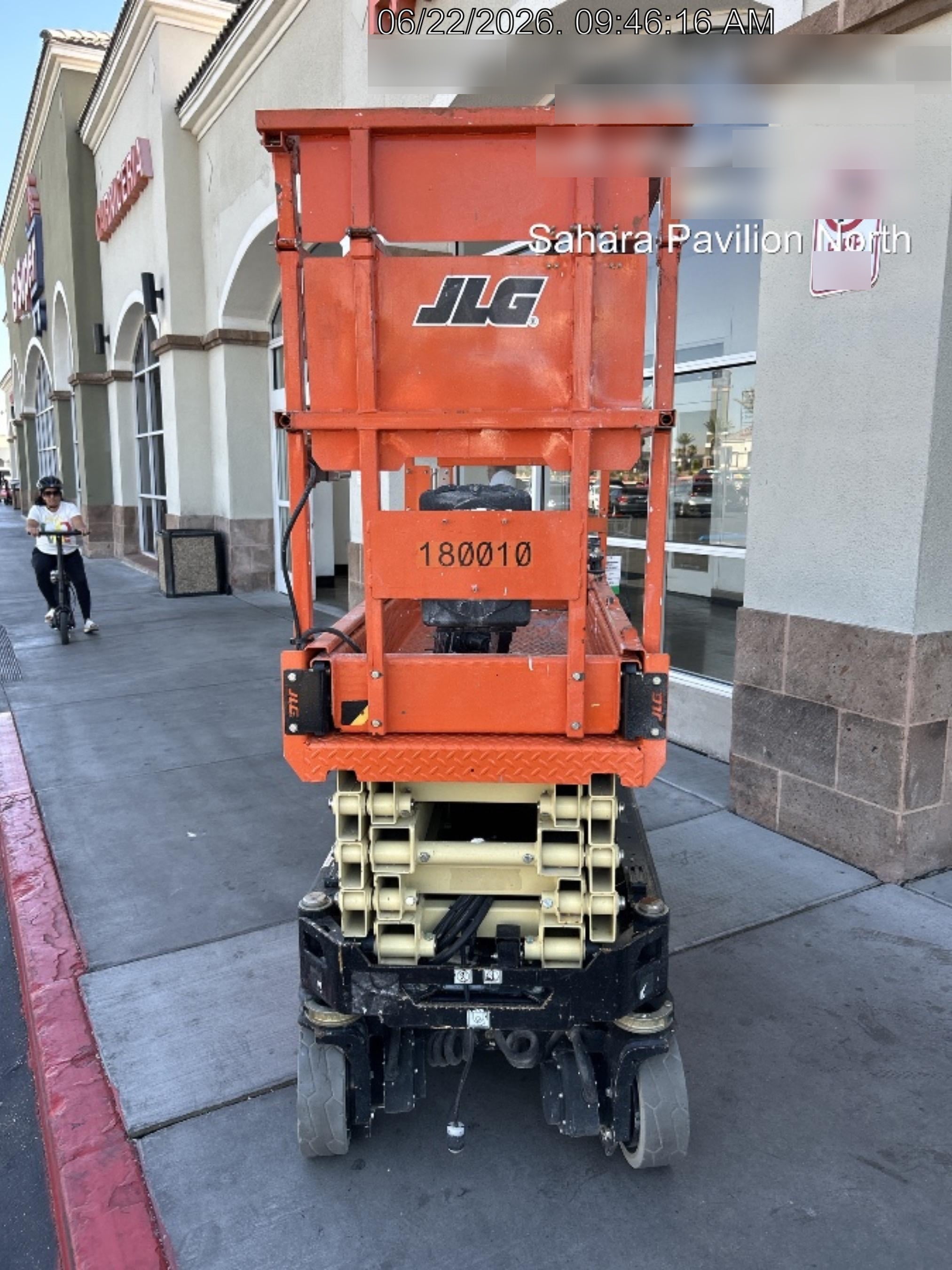 2021 JLG ES1932