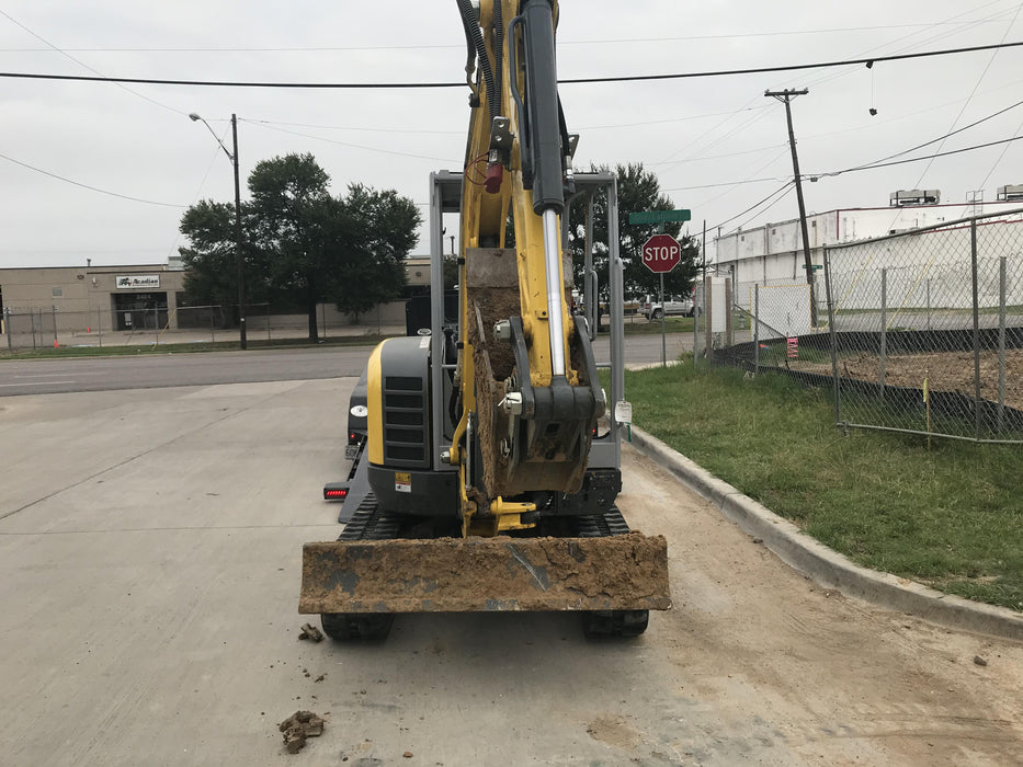 2019 Wacker Neuson EZ26 MX, Trk, Long, Canopy w/Manual Coupler, 3-40mm Pin Kits, 12"/18"/24" Pin on Buckets