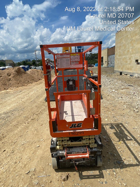 2021 JLG ES1330L