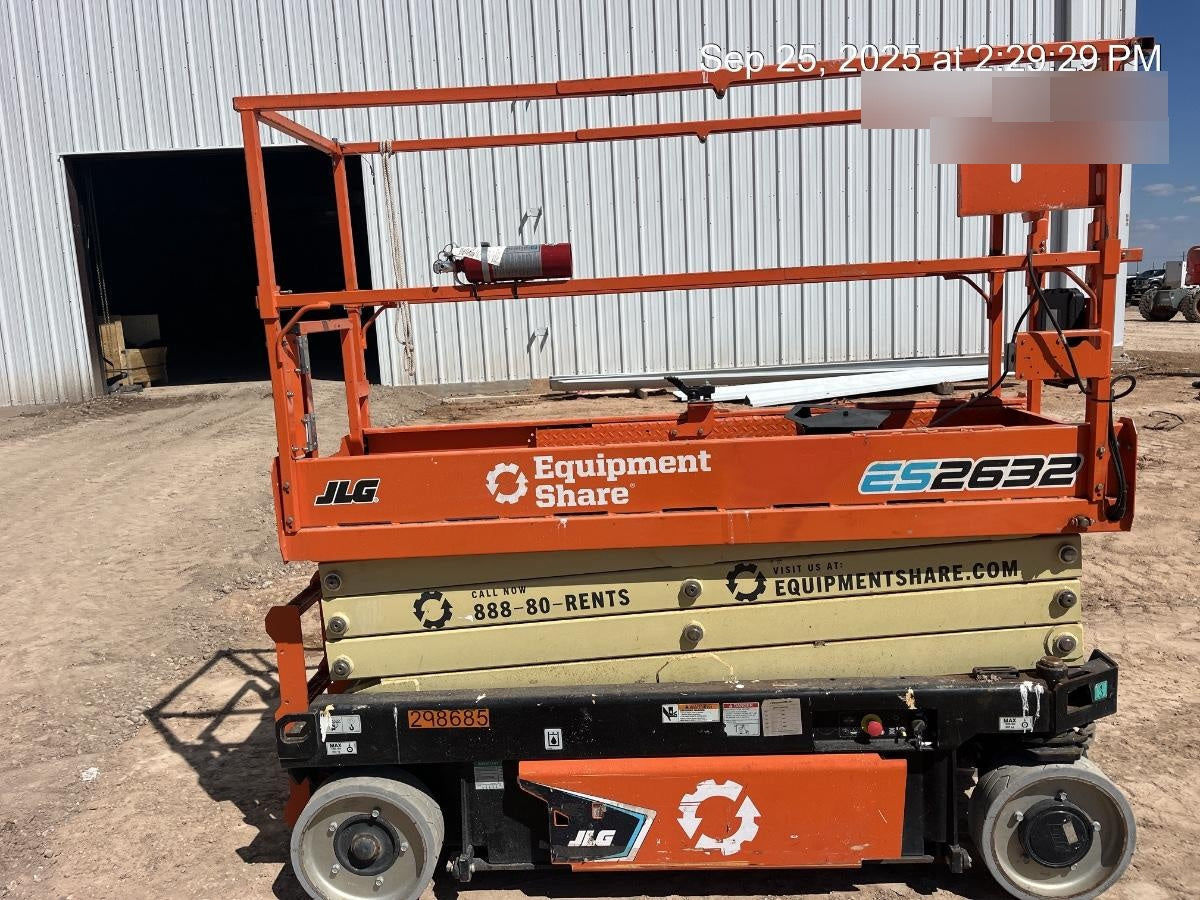 2023 JLG ES2632