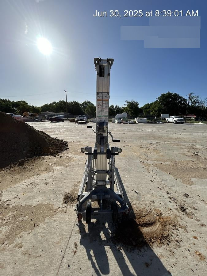 2023 GENIE SLC-24