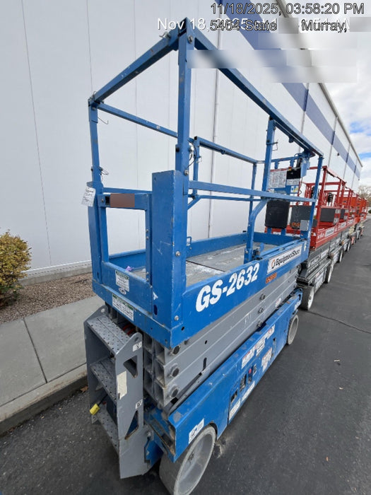 2020 Genie GS-2632 Solid NM Tires, Folding Rails with Half-Height Swing Gate, Beacon