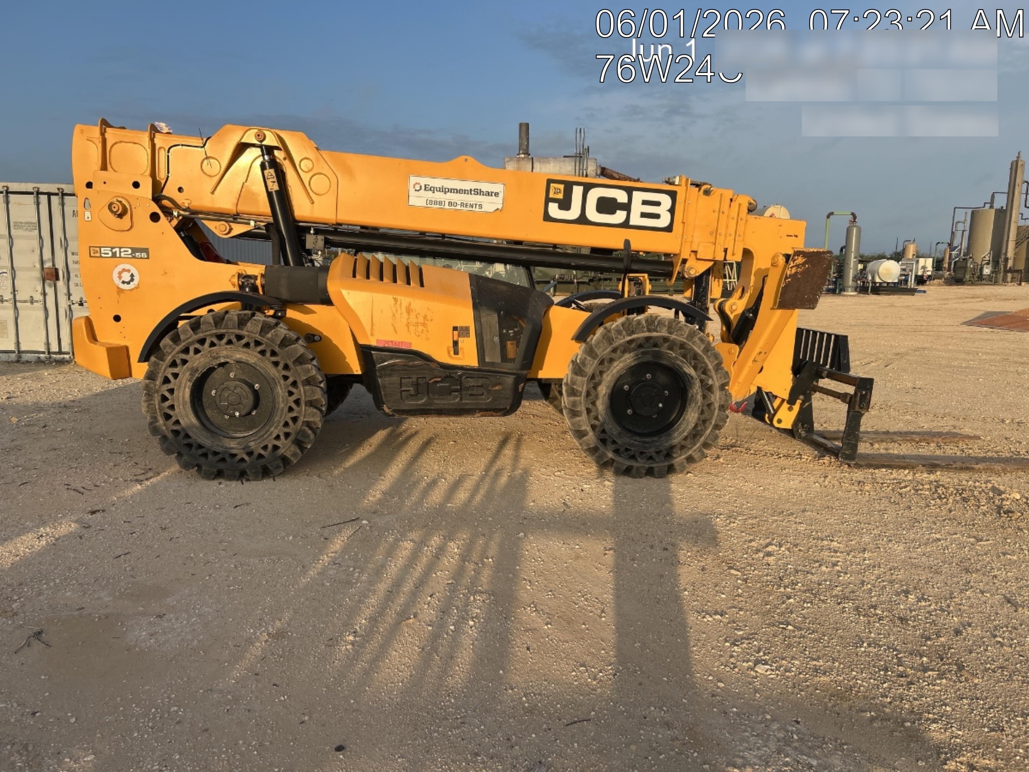 2023 JCB 512-56