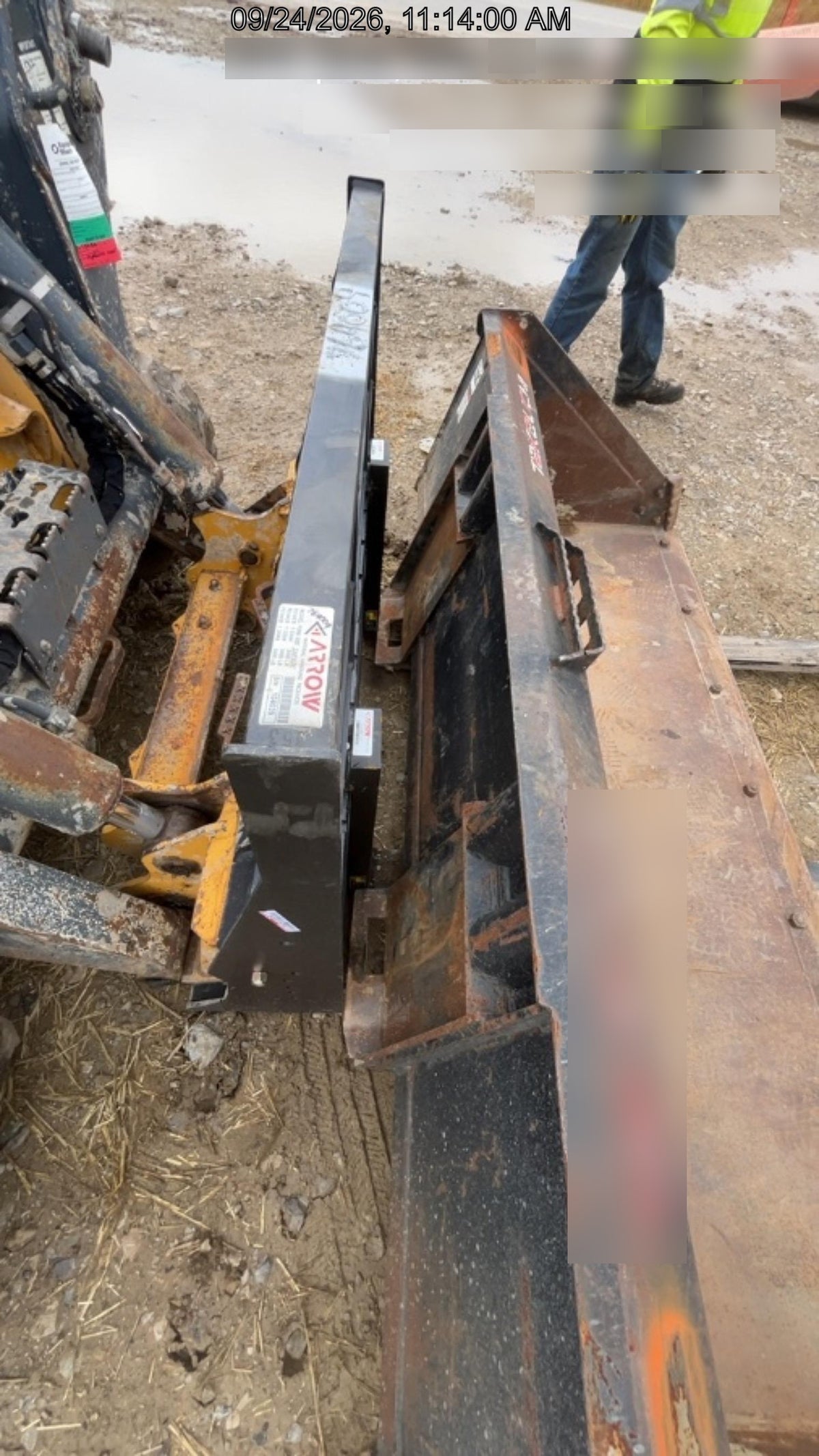 2026 ARROW MATERIAL HANDLING 72" Pallet Forks - Arrow