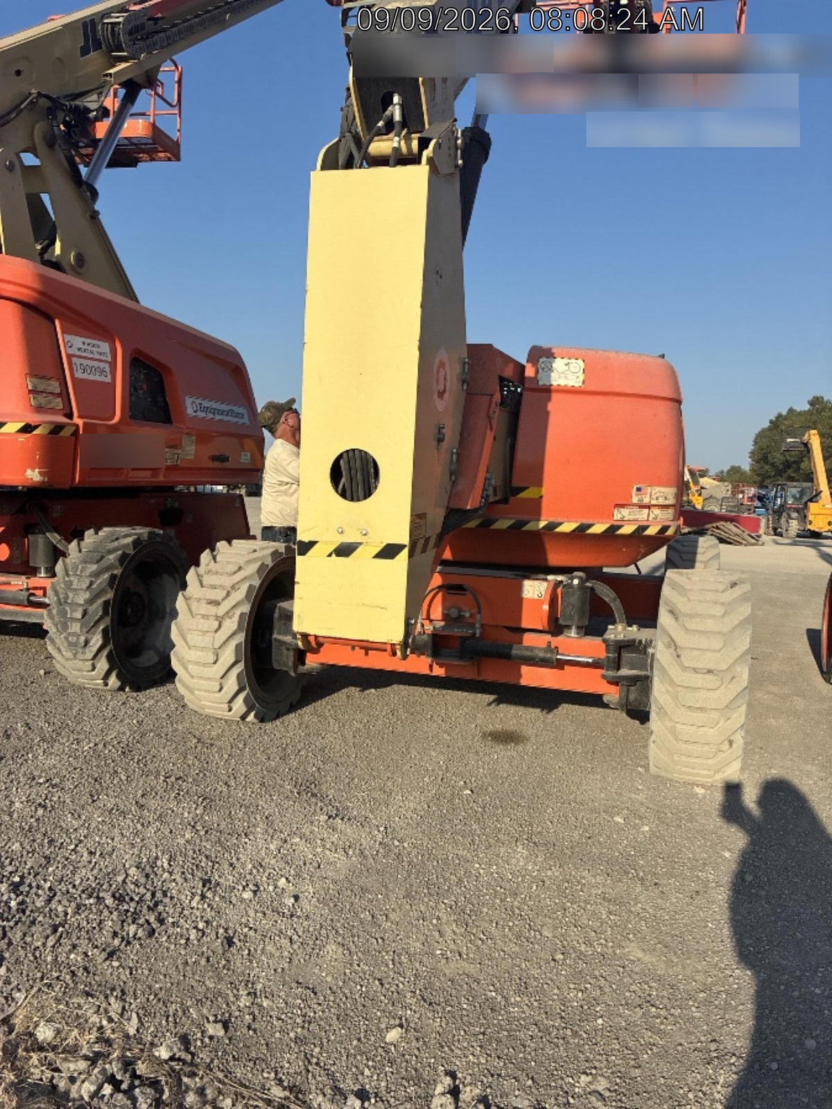 2021 JLG 600AJ