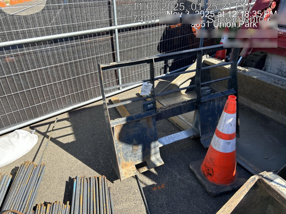 2020 ARROW MATERIAL HANDLING 60" Pallet Forks - Arrow