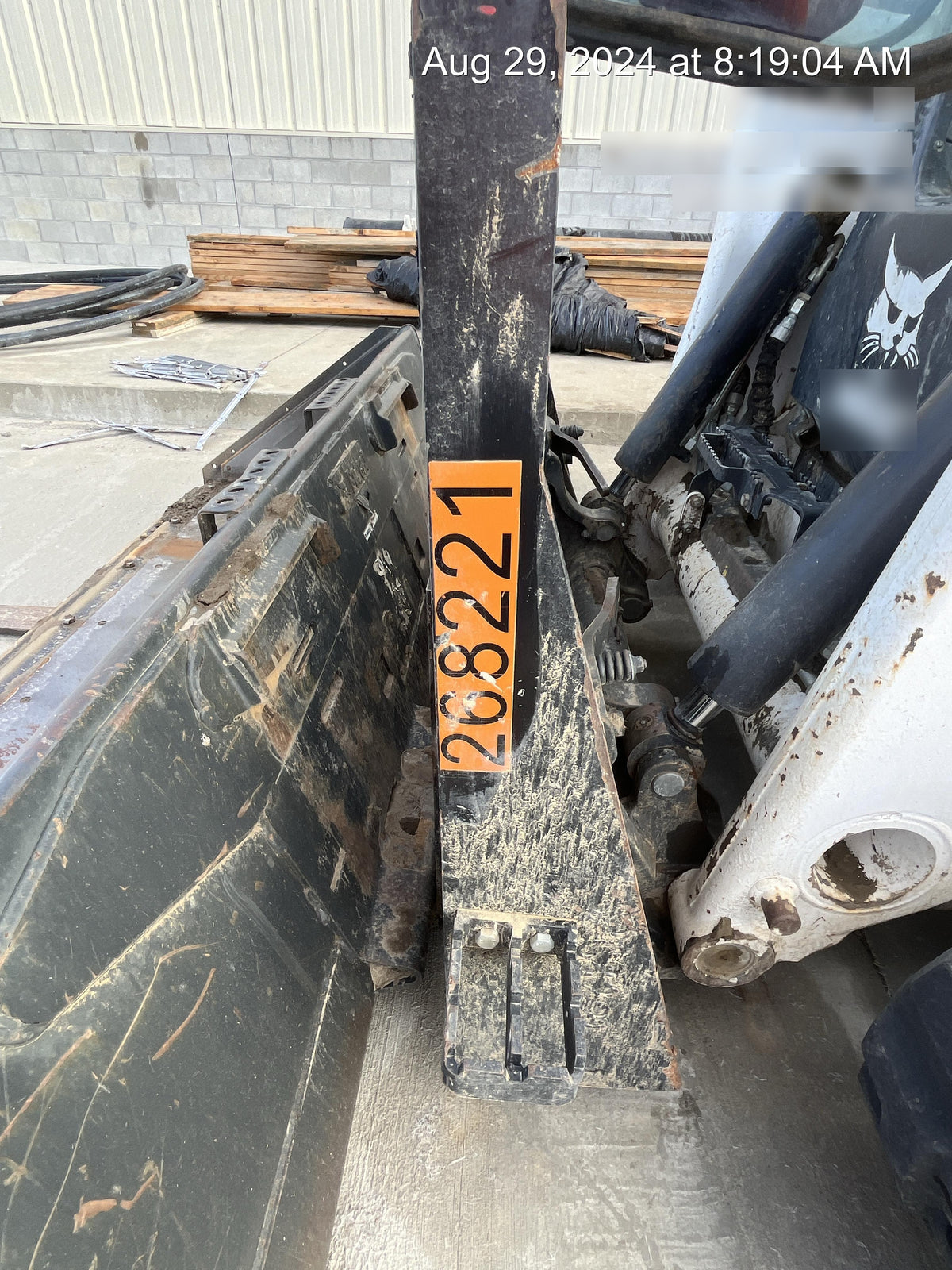 2022 ARROW MATERIAL HANDLING 48" Pallet Forks - Arrow