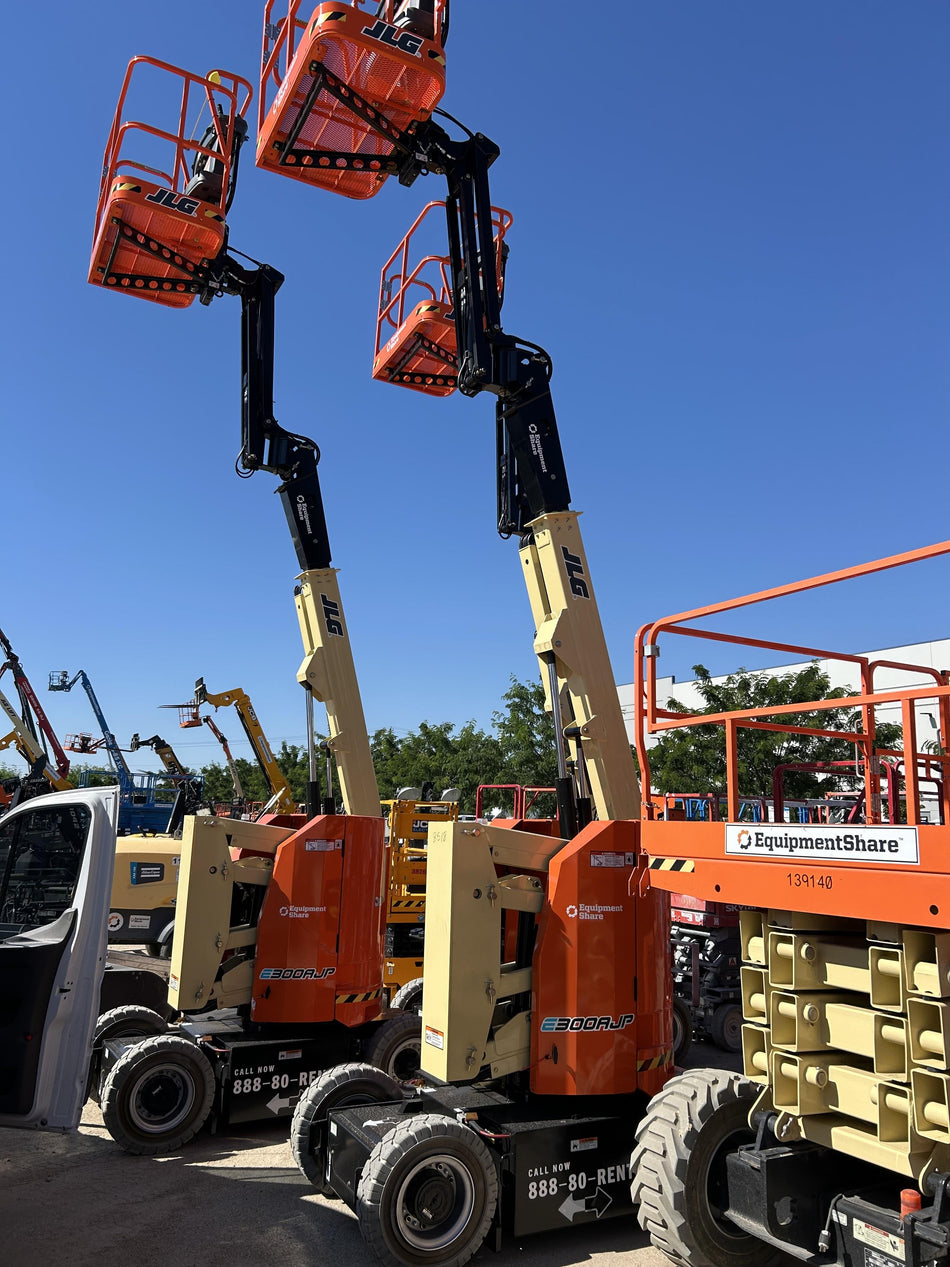 2026 JLG E300AJP