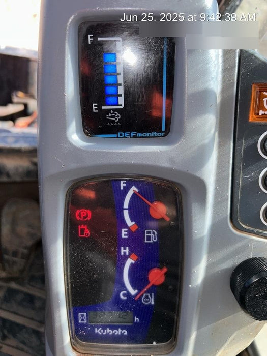 2019 Kubota SVL95-2S Cab/Heat/Air, Standard Tracks, Standard Flow, Hydraulic QC 80" HD w/ Smooth Cutting Edge