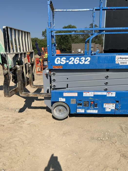 2019 Genie GS-2632 Folding rails with half height swing gate