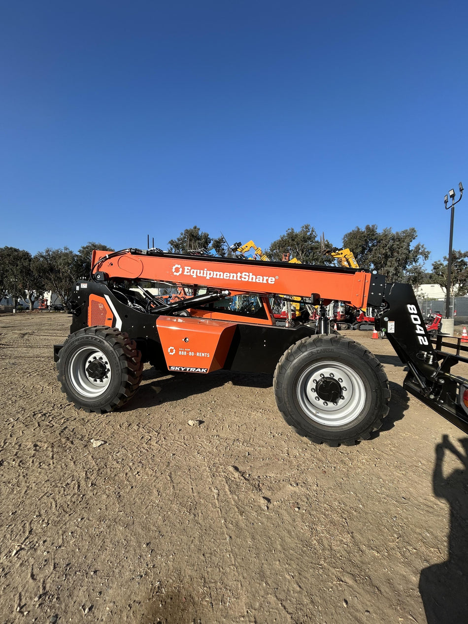 2025 SKYTRAK 8042