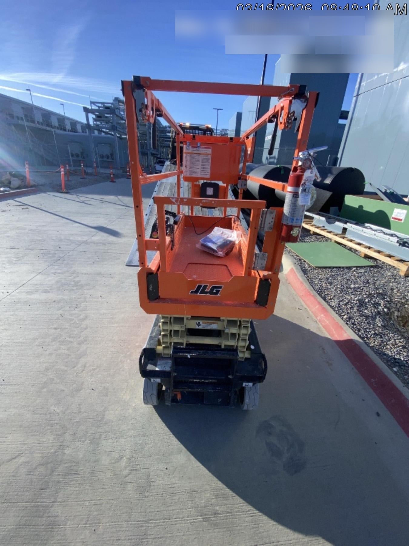 2025 JLG ES1932