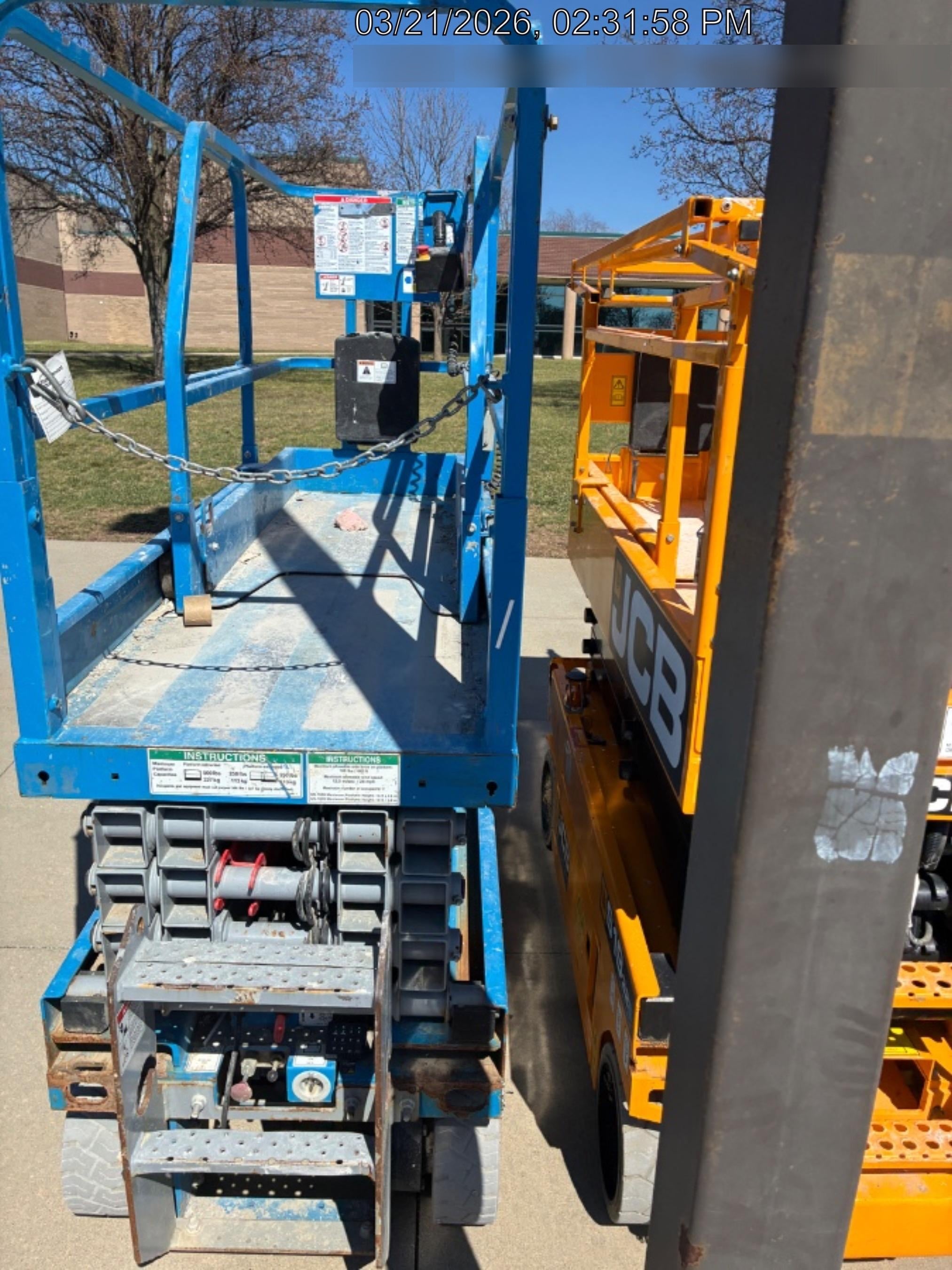 2019 Genie GS-1930 Fixed rails with chain Entry