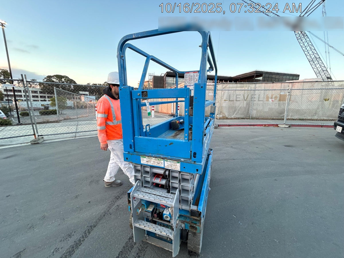 2019 Genie GS-1930 Half Height Swing Gate, 800W Inverter