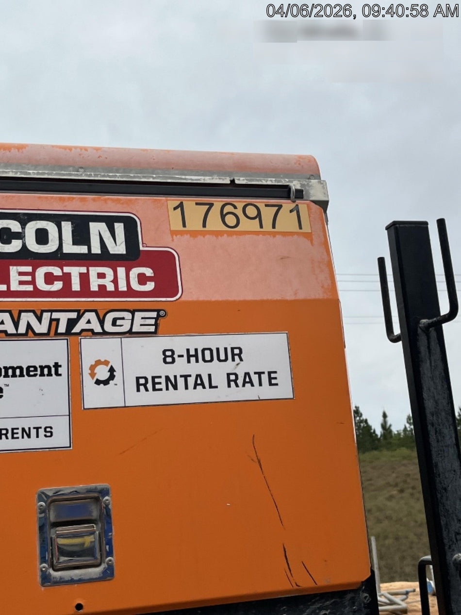 2021 Lincoln Electric Vantage 322 Vantage 322 Ready Pak 3 w/ Decals, ORANGE (includes trailer, cable rack, fender light kit) NO Telematics