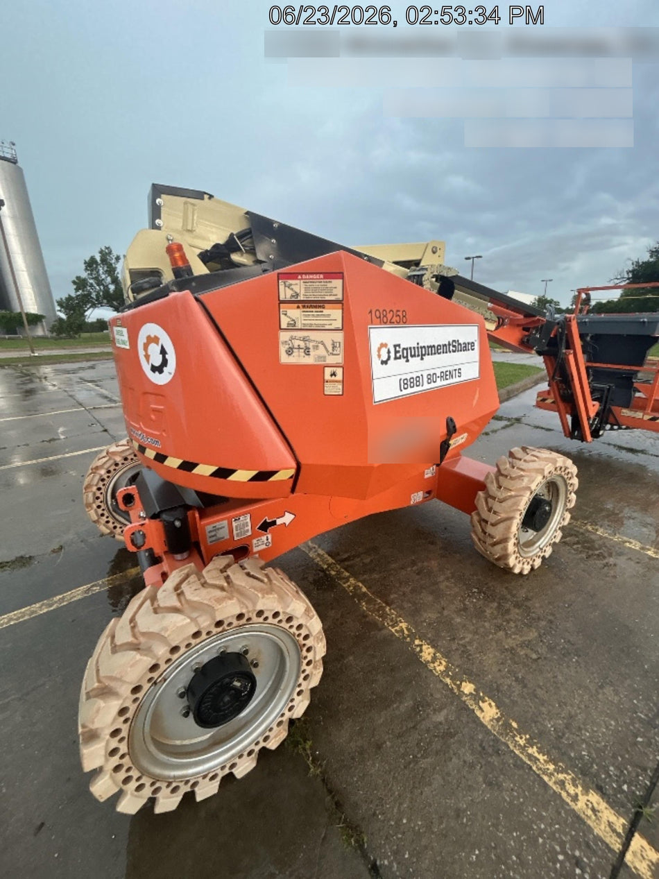 2022 JLG 340AJ