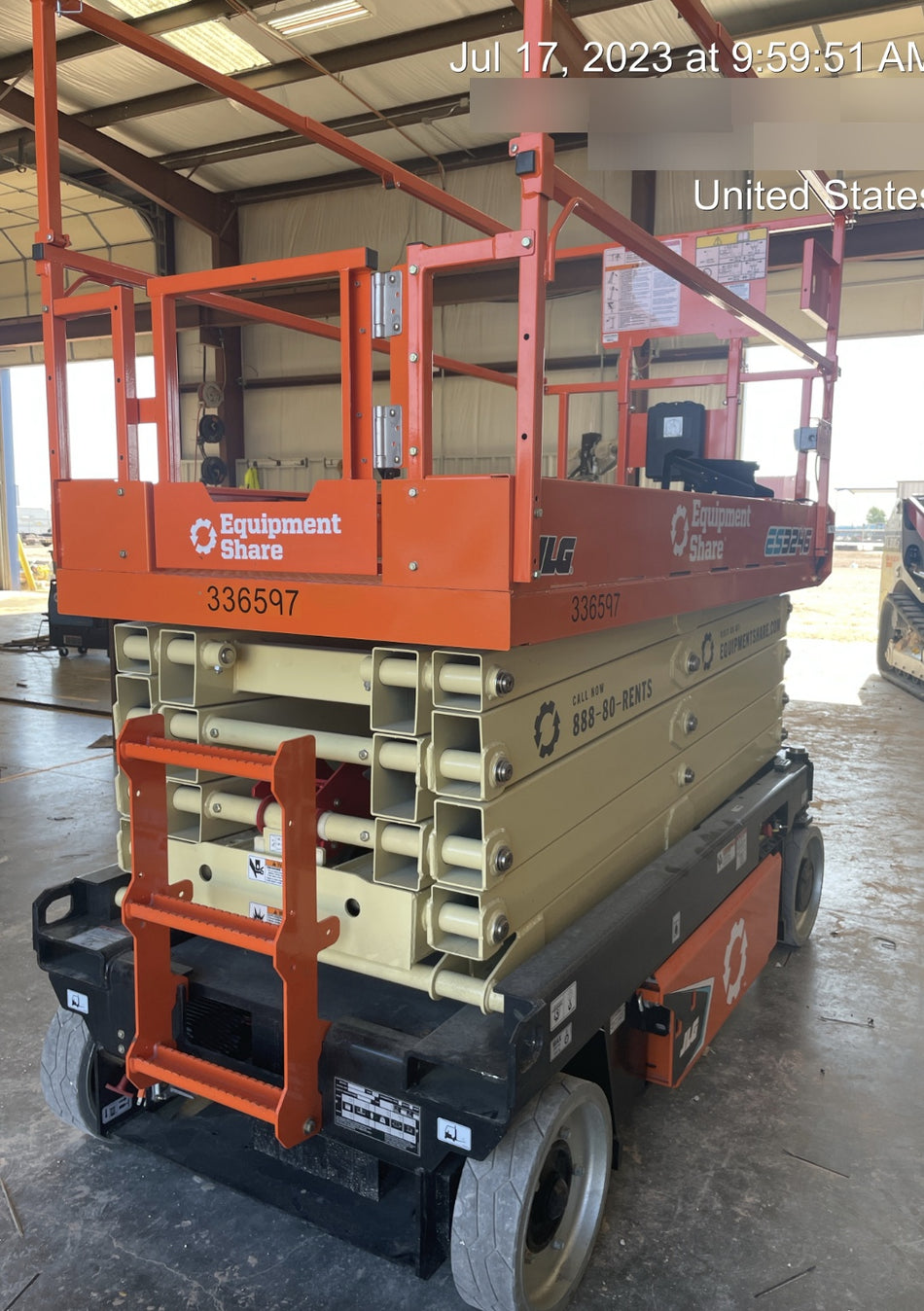 2023 JLG ES3246