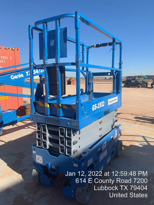 2021 GENIE GS-1932