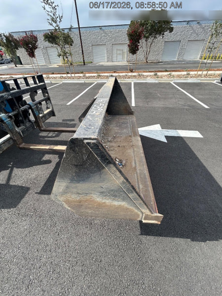 2025 JLG 1001100823