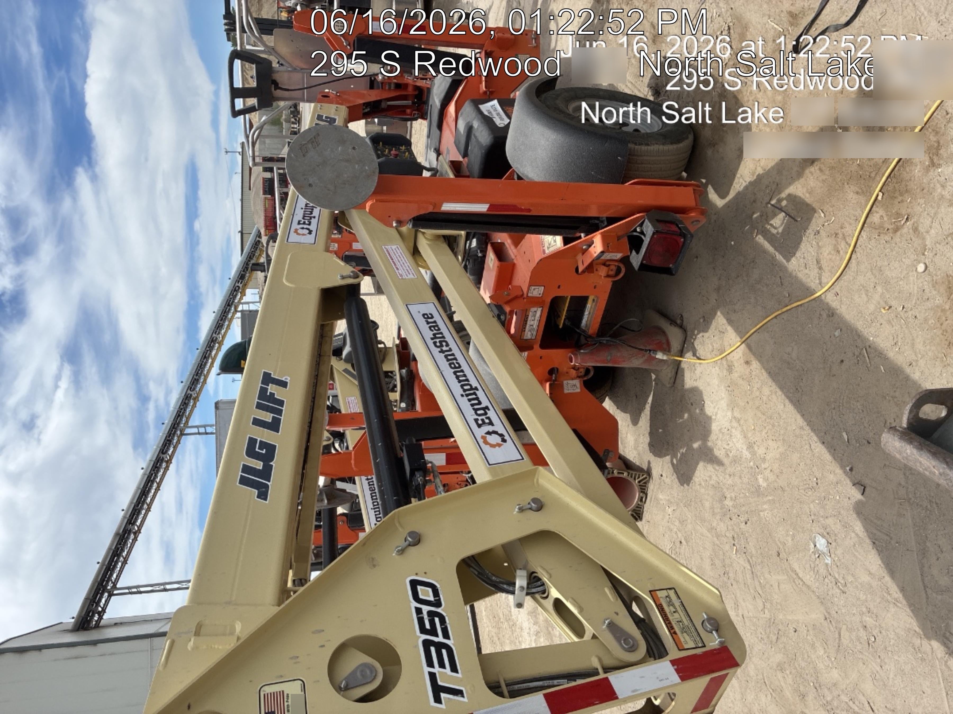 2022 JLG T350