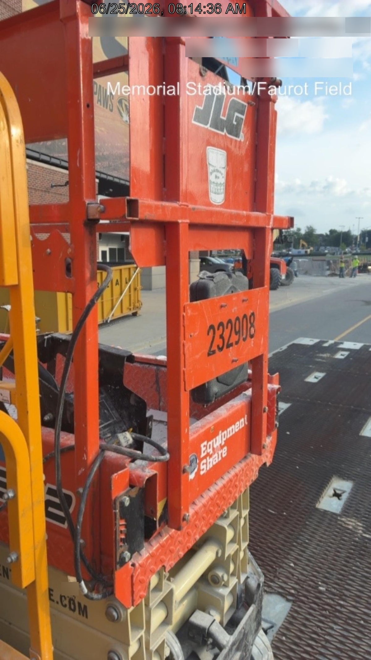 2022 JLG ES1932