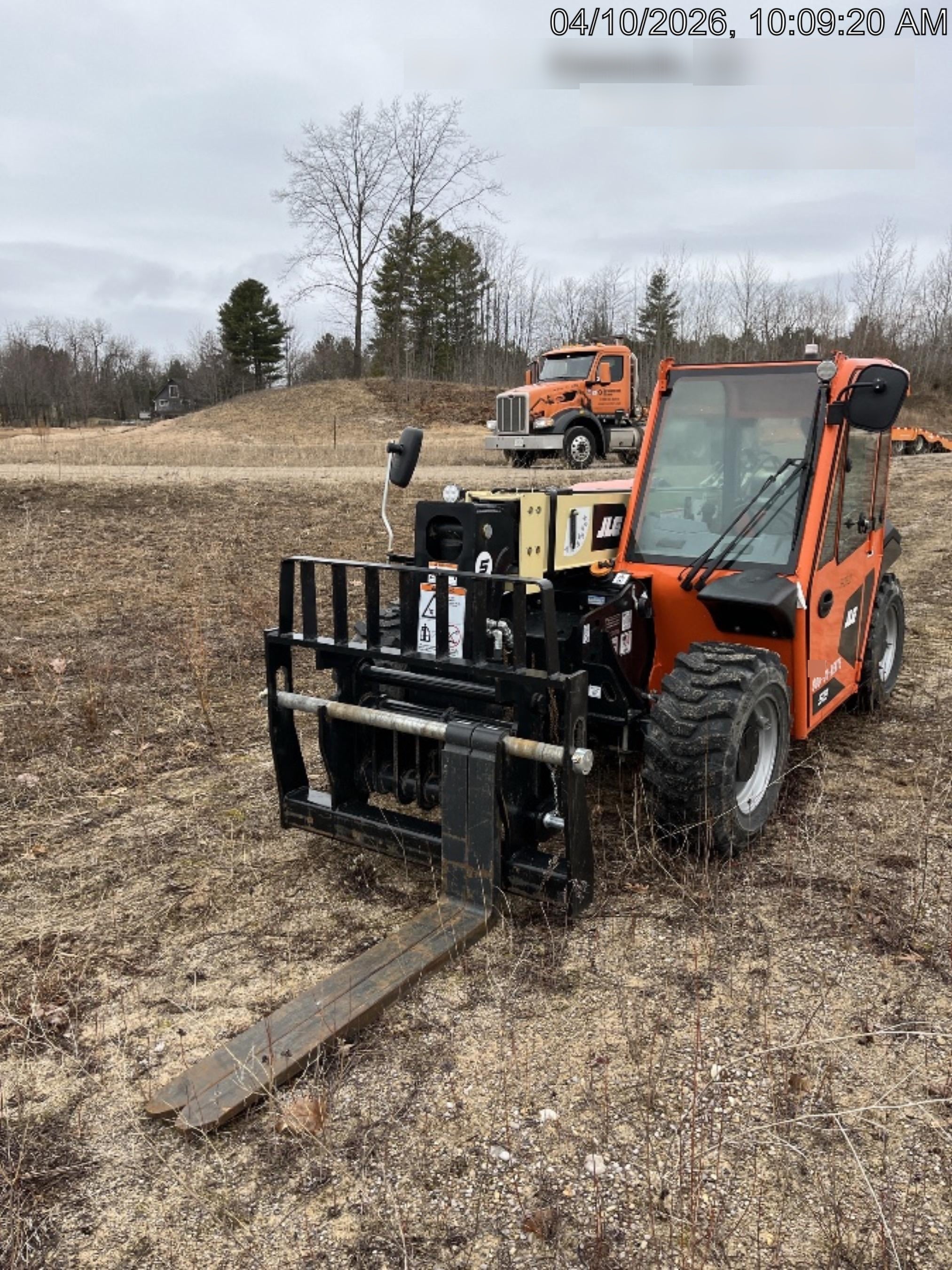 2025 JLG 519