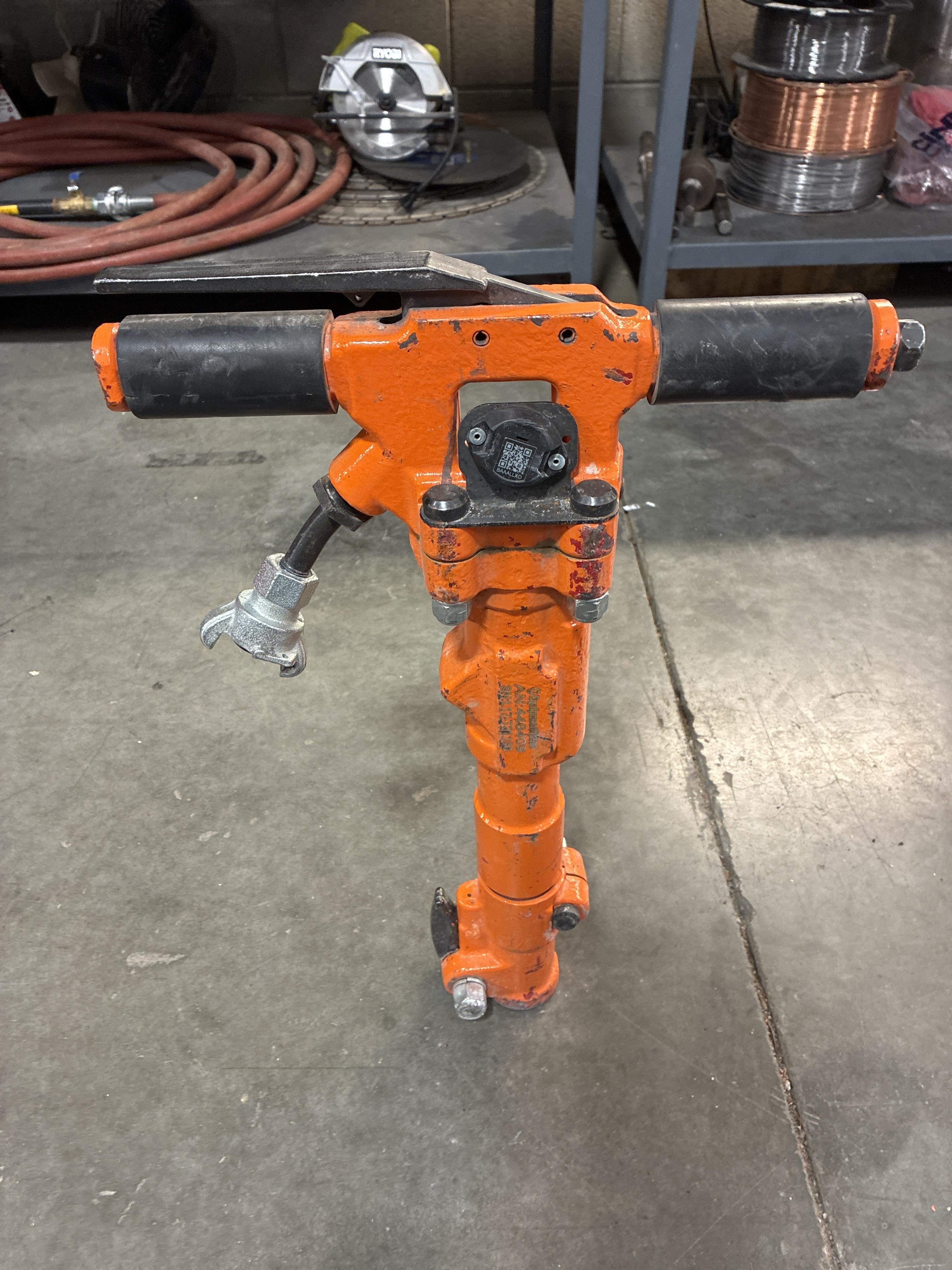 2024 MICHIGAN PNEUMATIC ES-TPB30-1-TRACKER