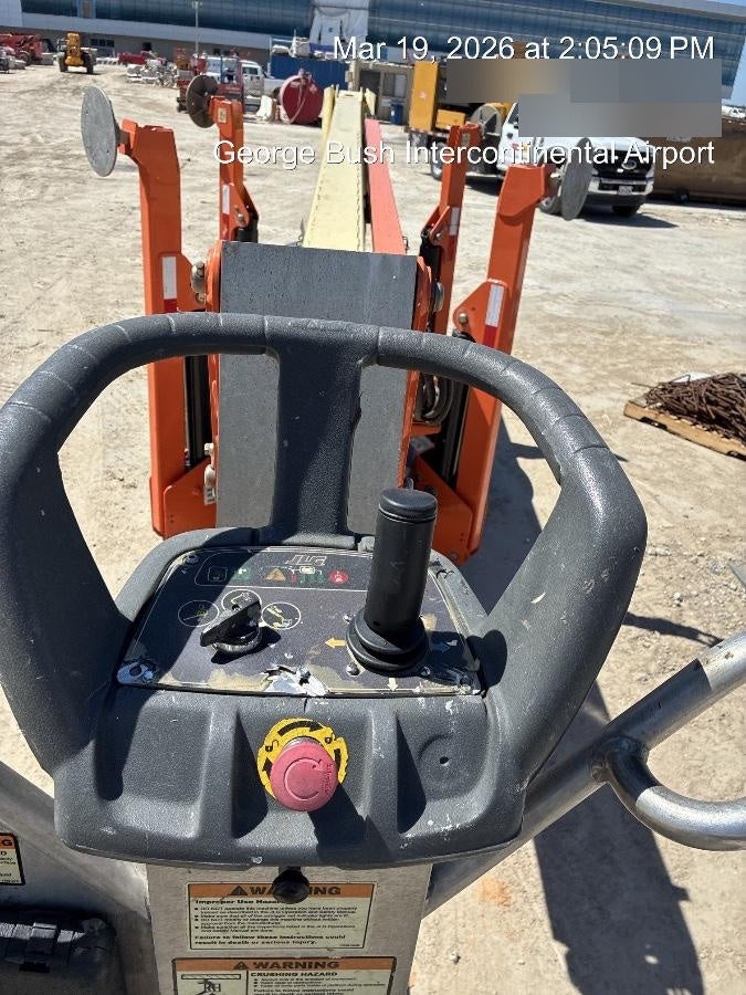 2021 JLG T500J