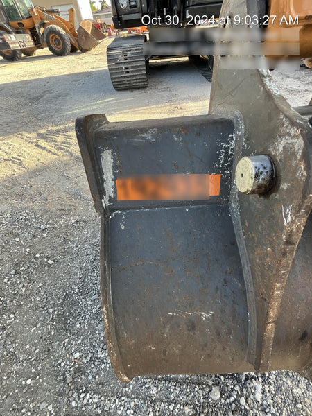 2017 CASE 36" Bucket - Case