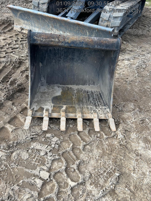 2025 TAKEUCHI 36" Bucket - Takeuchi