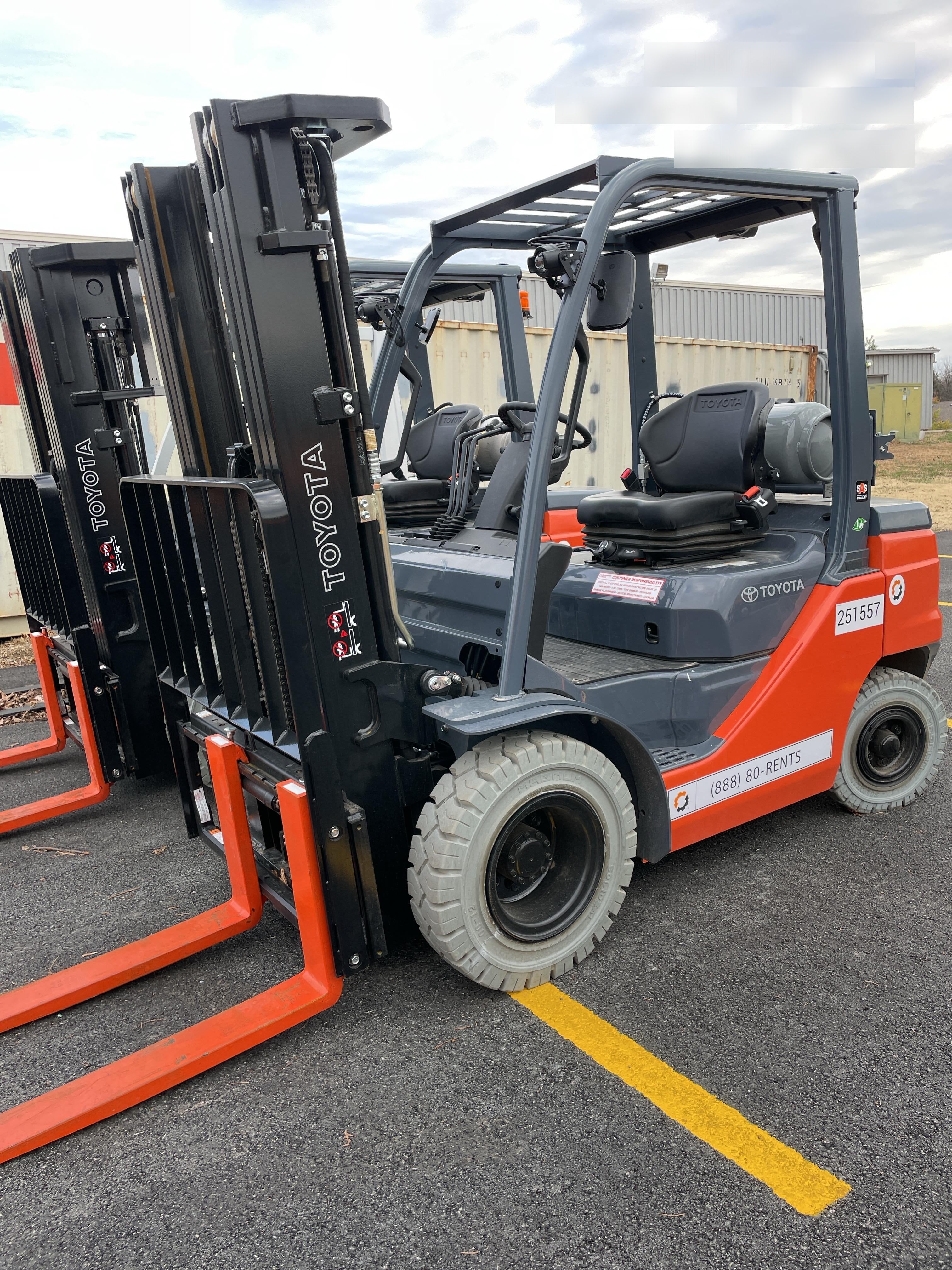 2022 TOYOTA 50-8FGU25