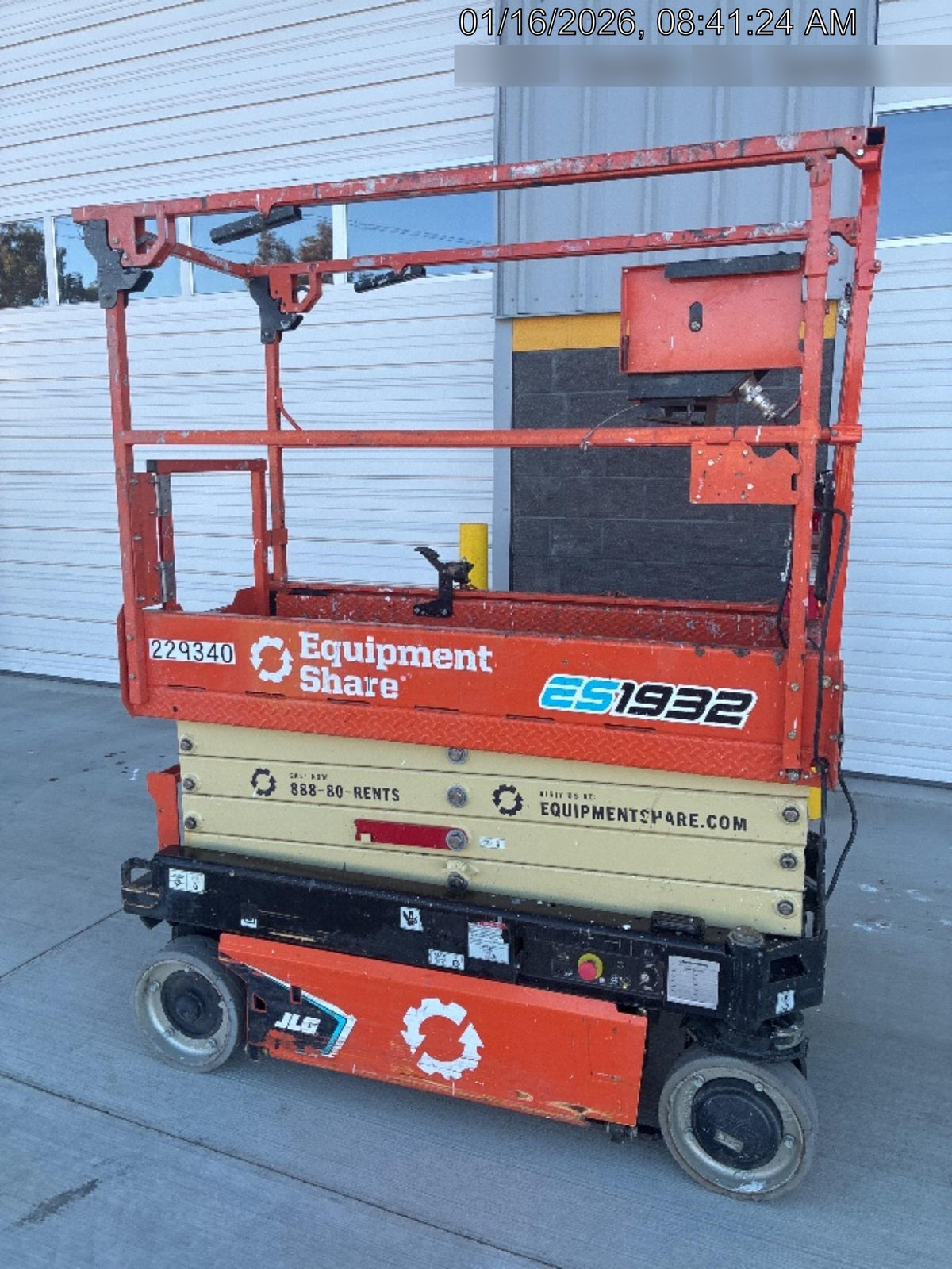 2022 JLG ES1932