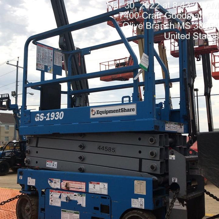 2019 Genie GS-1930 Fixed rails with chain Entry