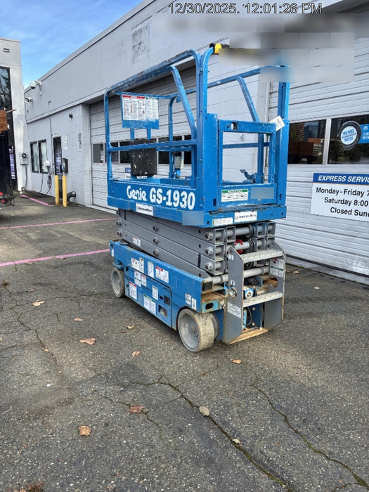 2019 Genie GS-1930 Half Height Swing Gate, 800W Inverter