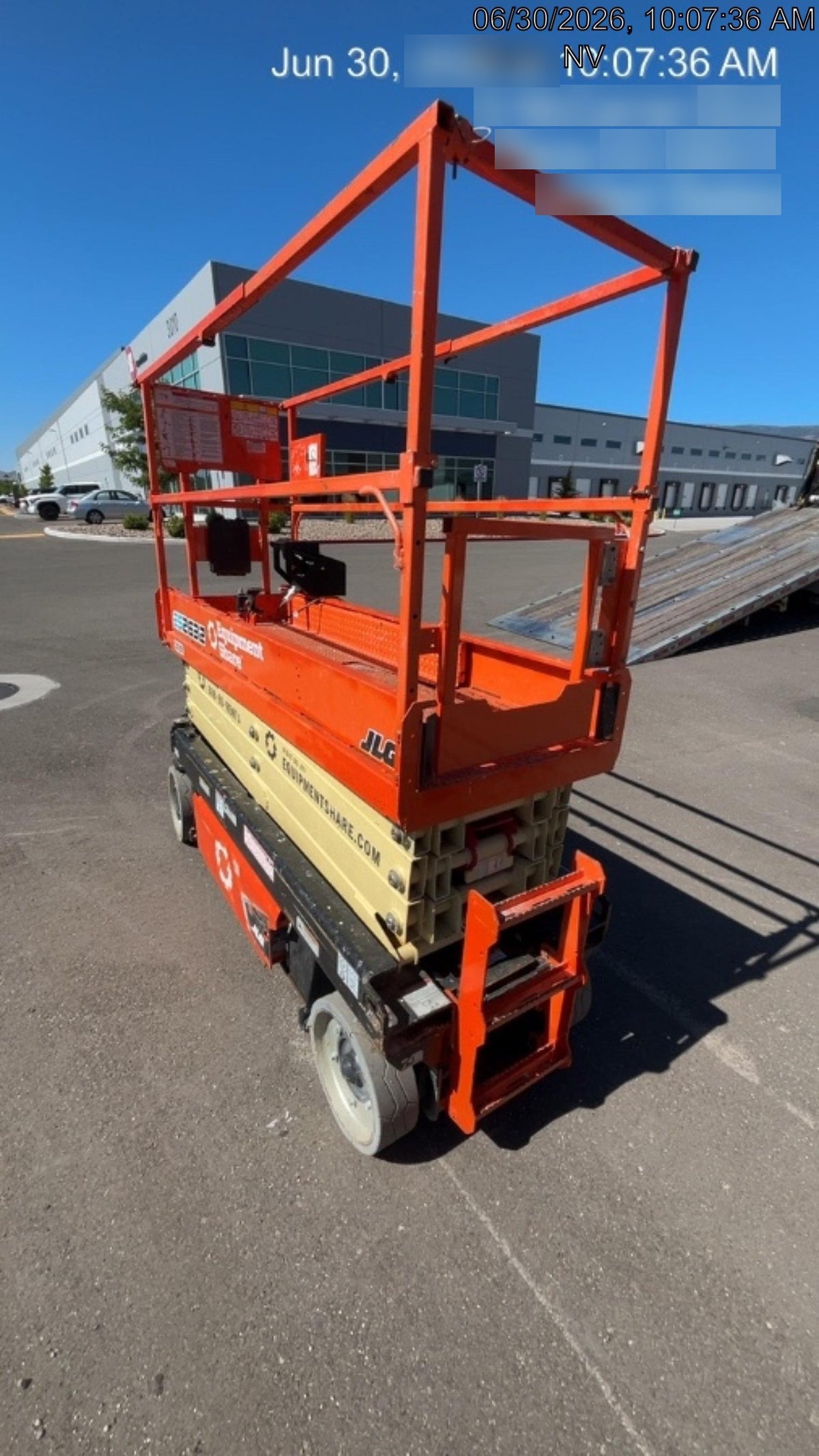 2022 JLG ES2632