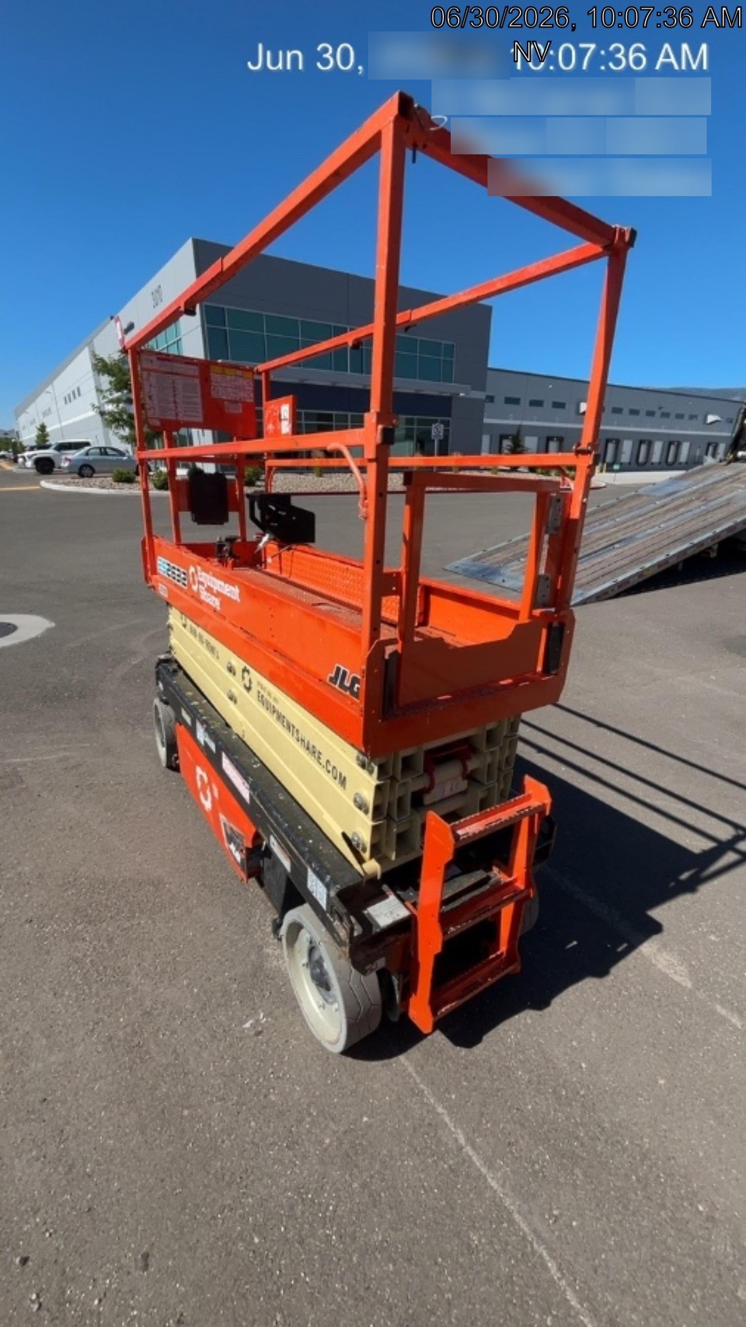2022 JLG ES2632