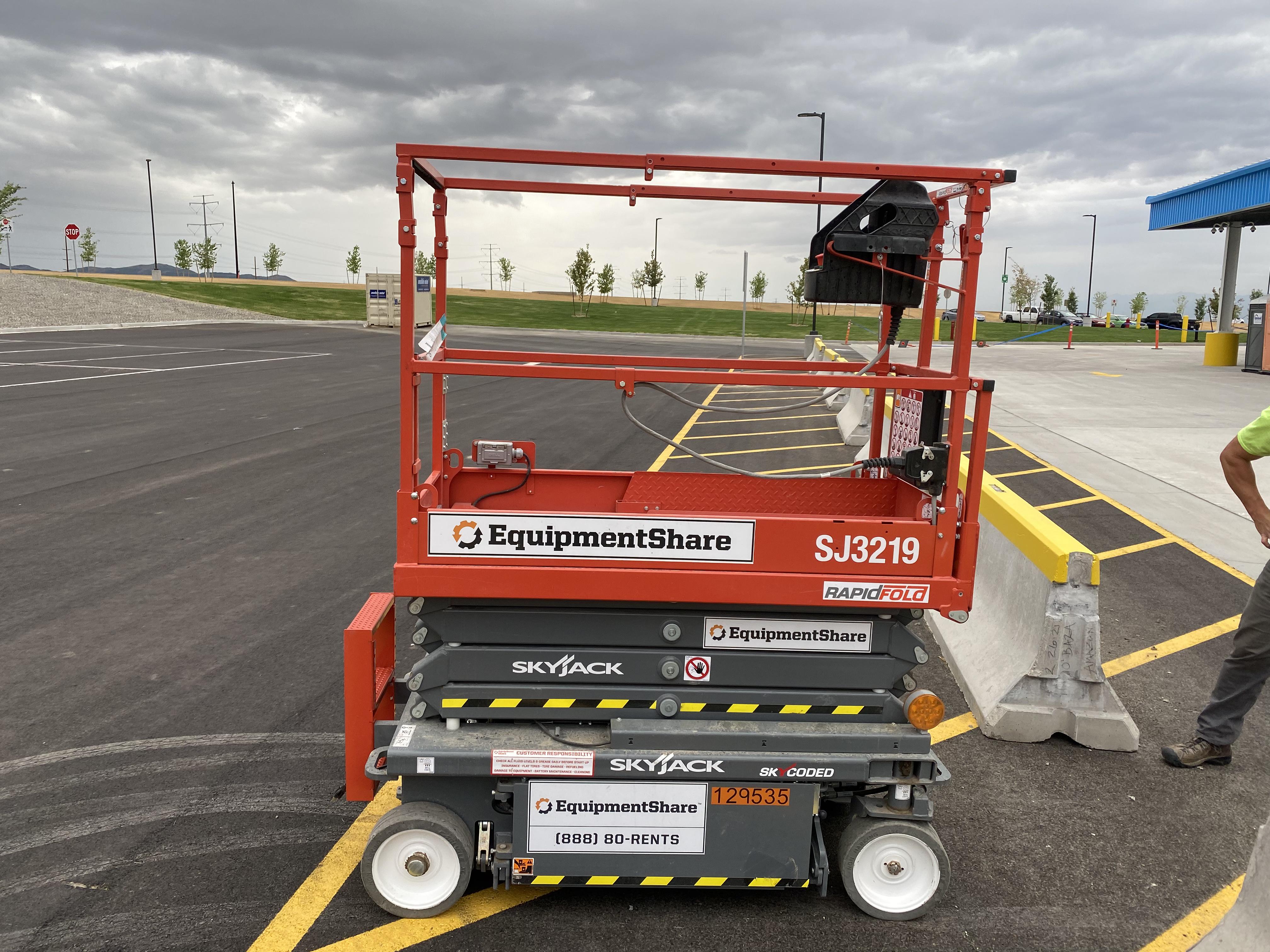 2021 SKYJACK SJ3219