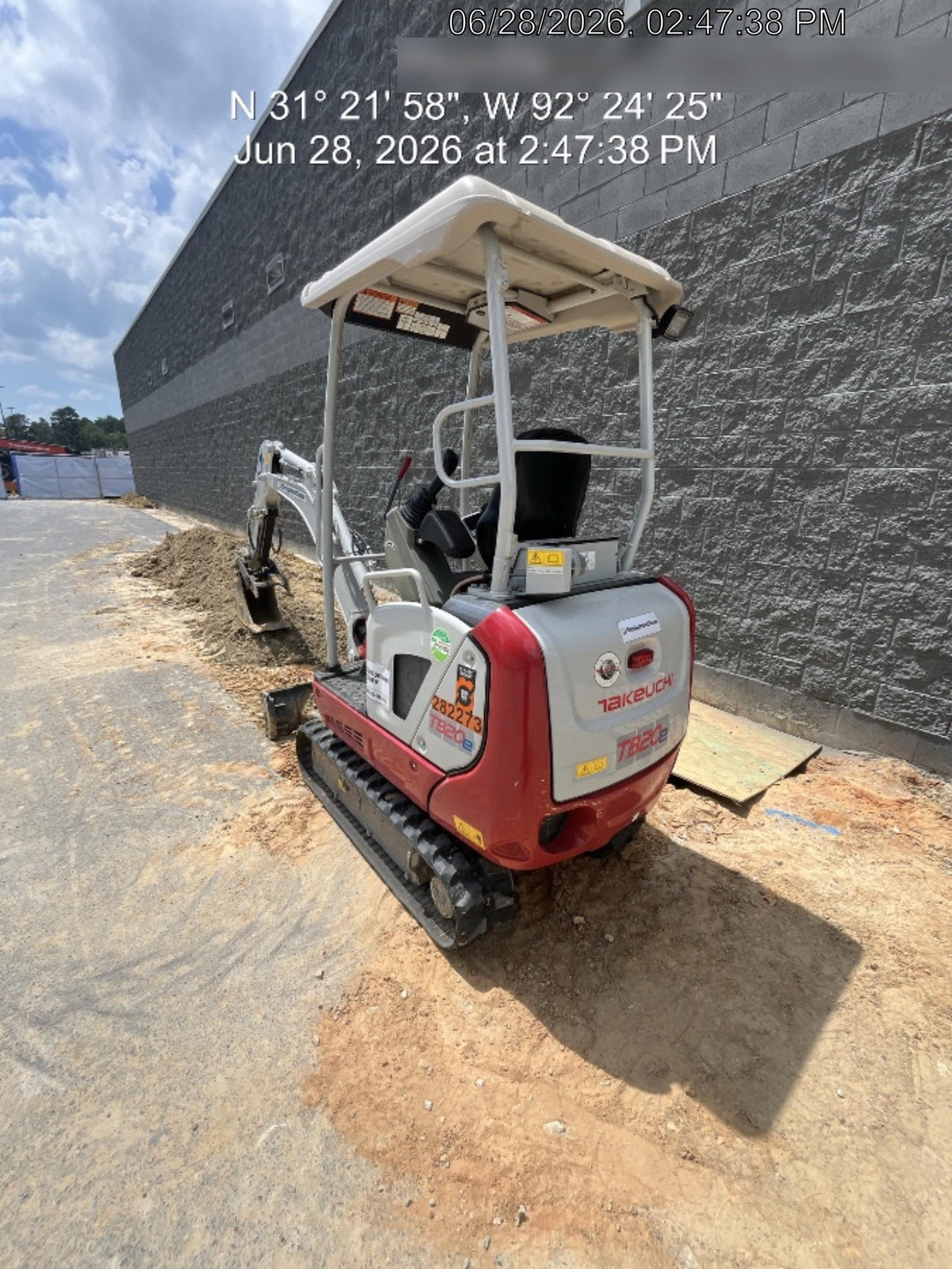2023 TAKEUCHI TB20e