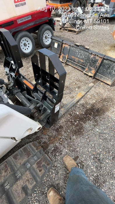 2022 TAKEUCHI 48" Pallet Forks - Takeuchi