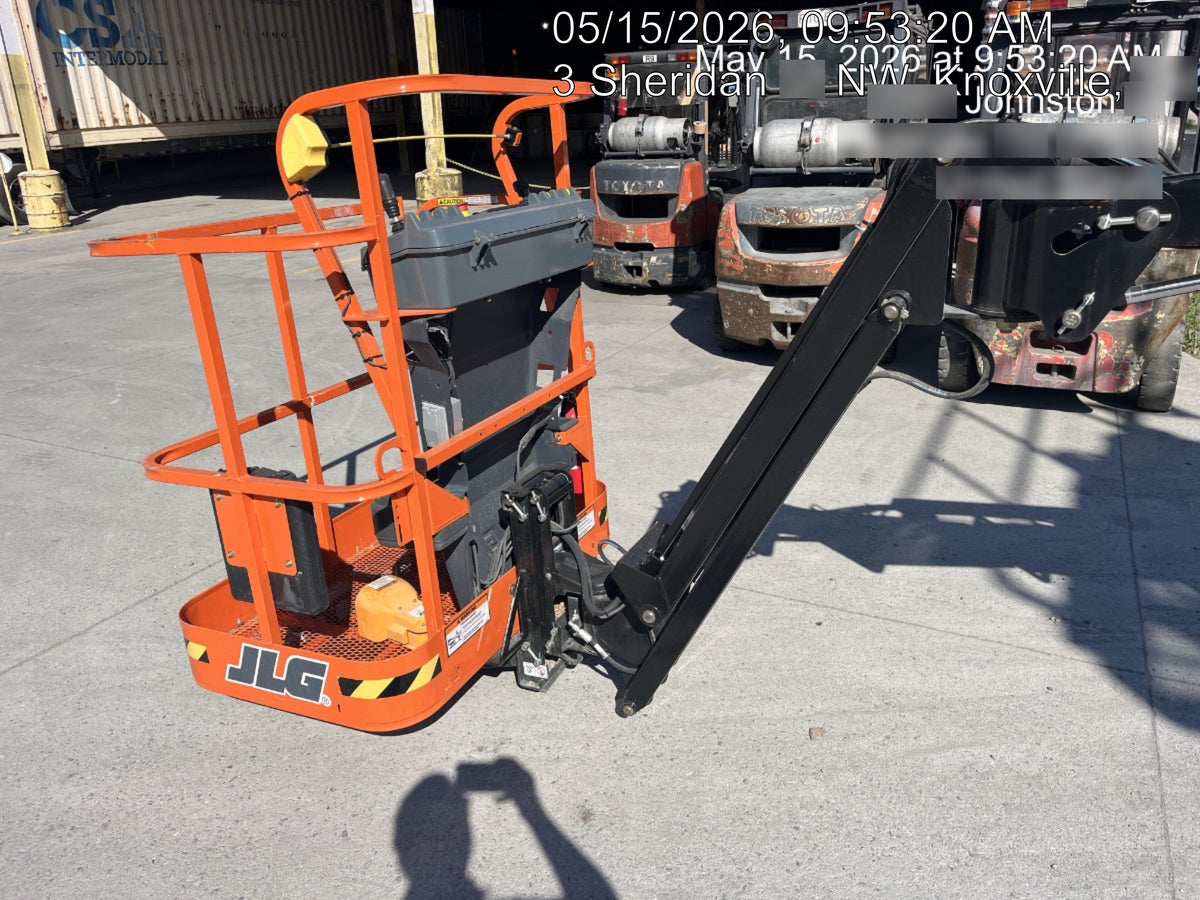 2025 JLG E300AJP