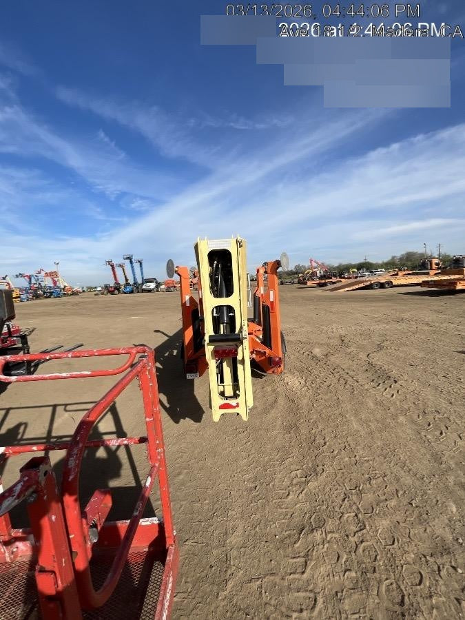 2021 JLG T500J