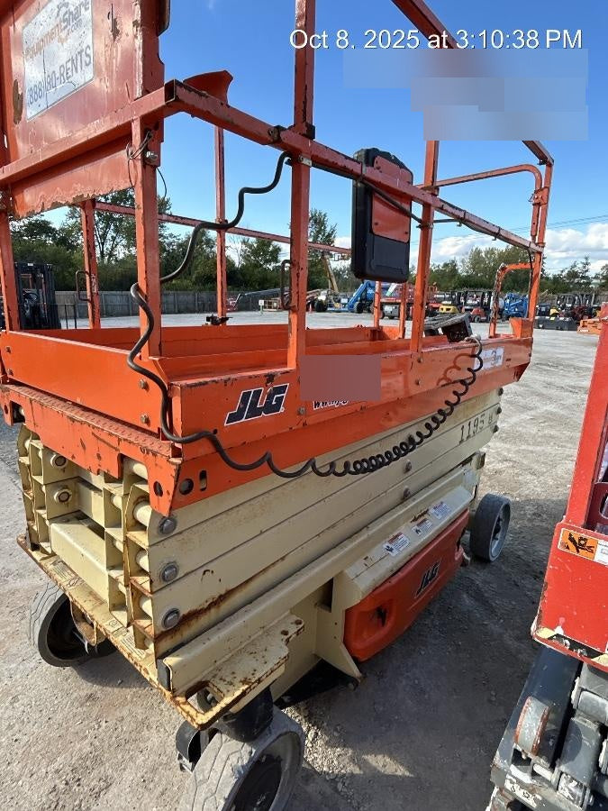 2016 JLG 3246ES