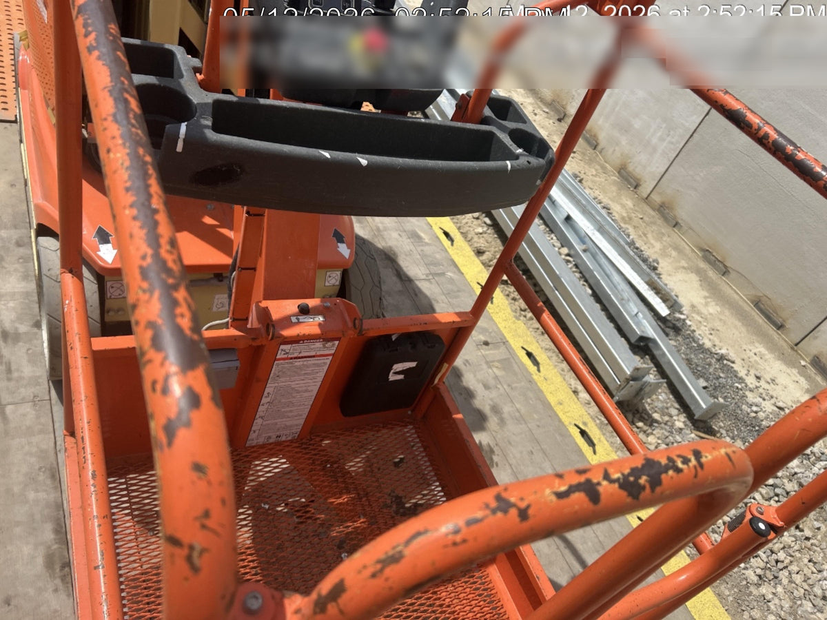 2022 JLG 26E